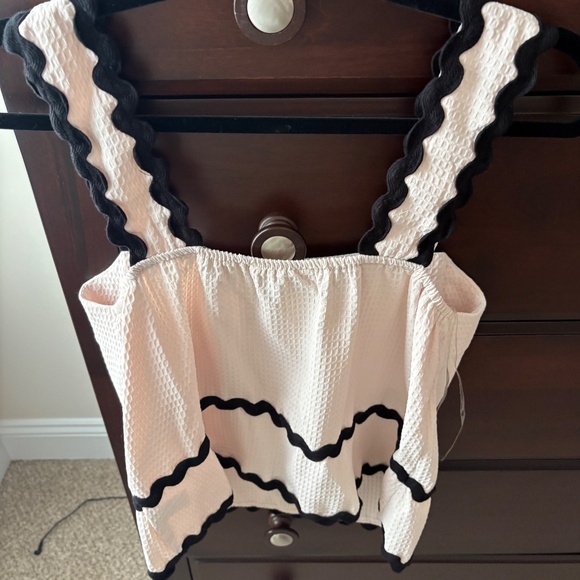 Size Small Black and Cream Entro RicRac Tank Top - Picture 3 of 3